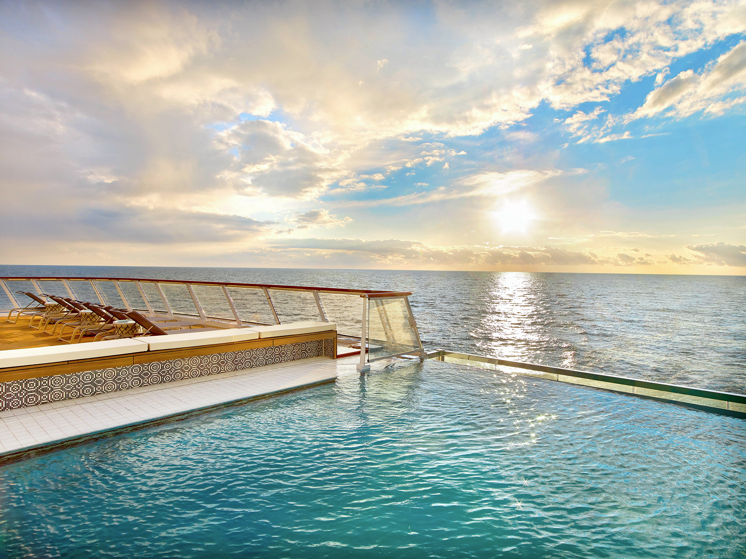 Viking Star - Infinity Pool